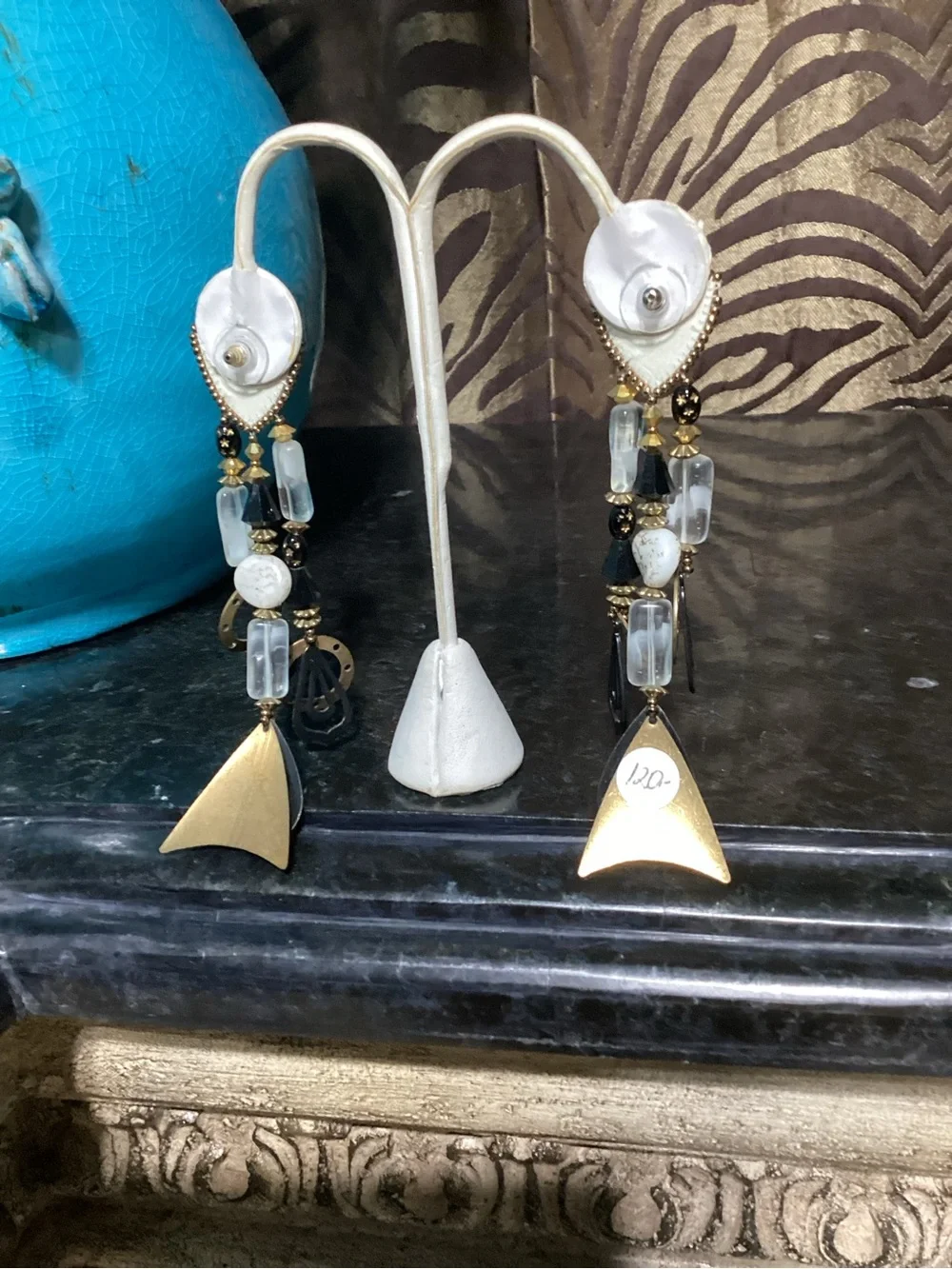 NWT long pierced earrings lynx